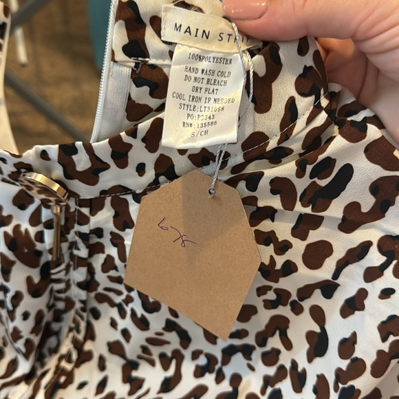 Cow print blouse - Picture 4 of 4